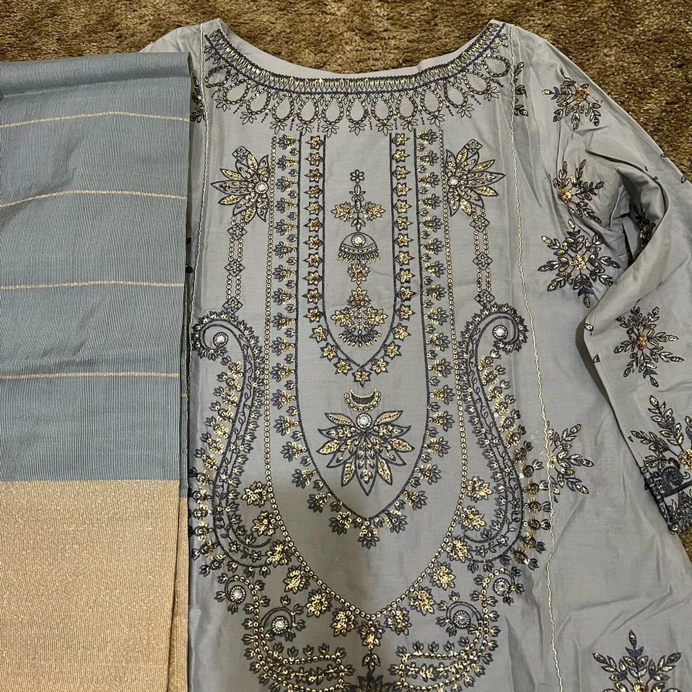 ETHNC Ethnic Pakistan Rozana Eid Collection Stitched Formal - Picture 2 of 4